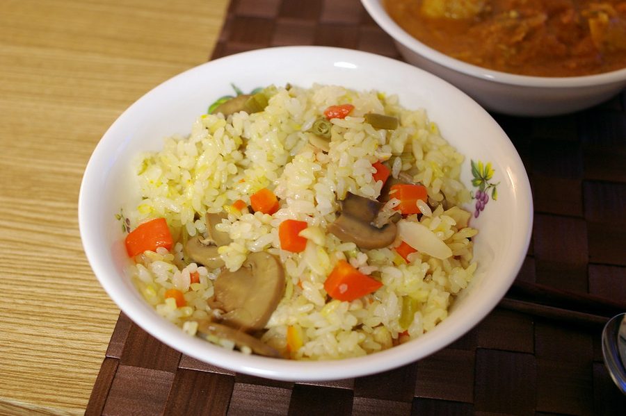 Постный плов с грибами